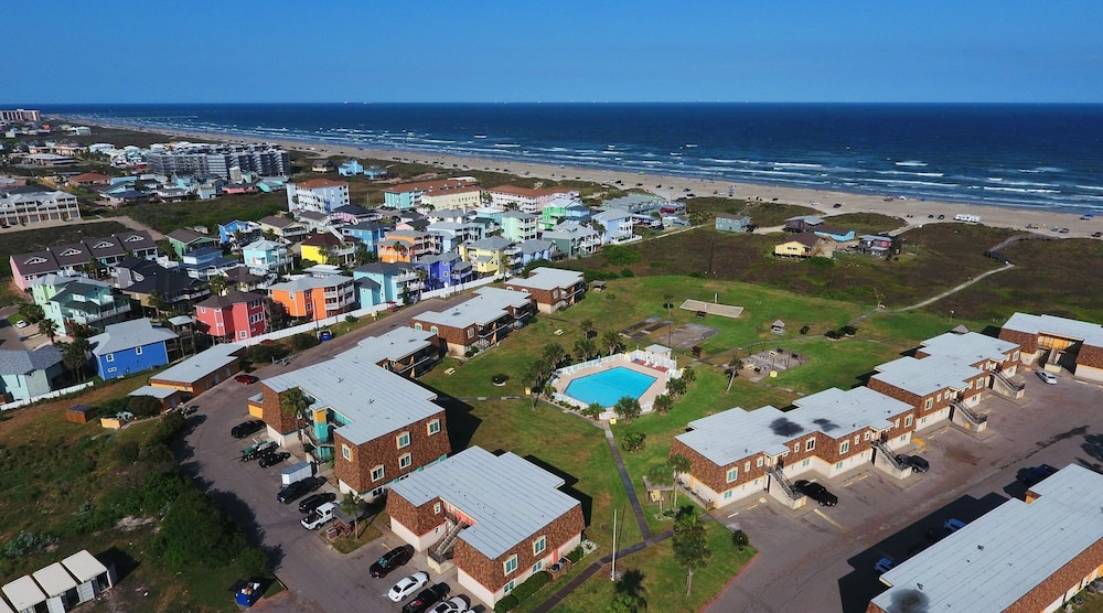 3 Condos in Beachfront Complex w Pool Sleeps 22 Island Retreat 3-unit Buyout