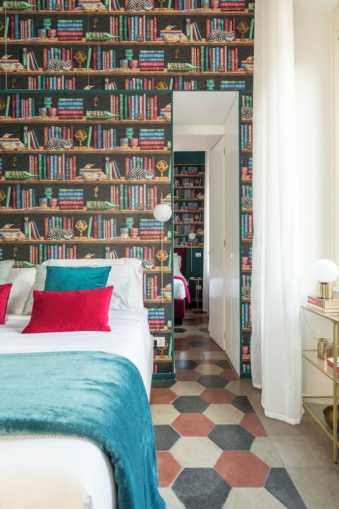 Colosseo book house
