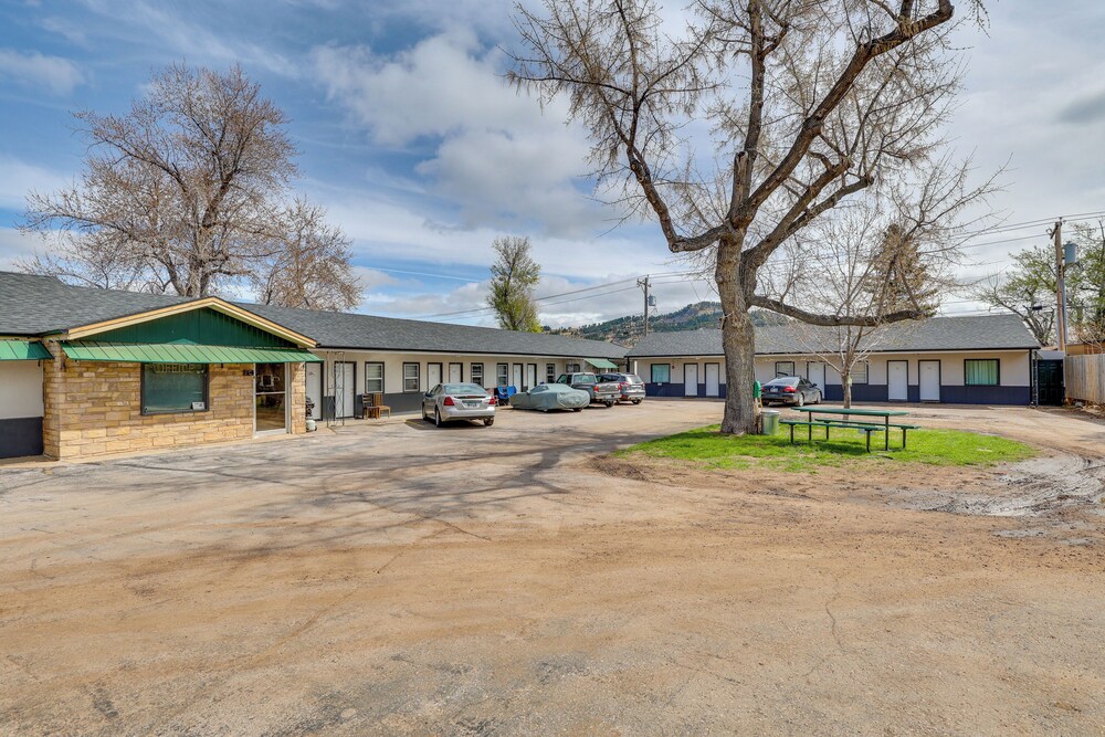 2 Mi to Black Hills Natl Forest: Convenient Pad!