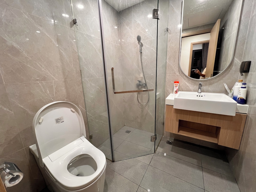 Vinhomes Grand Park-Masterise Center