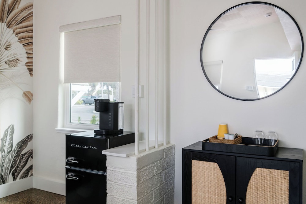 Haleys Court Boutique Motel