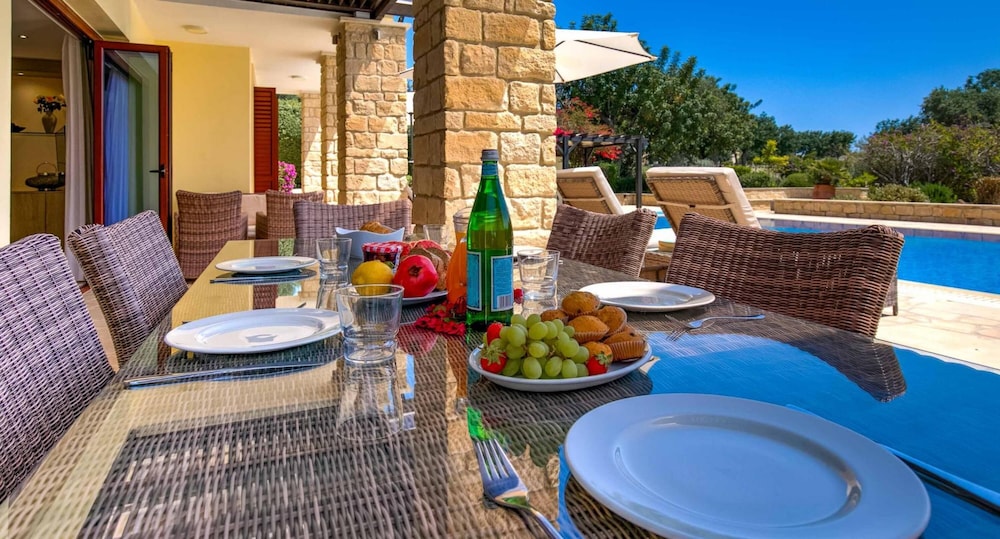 Villa 327 Galinios in Kouklia