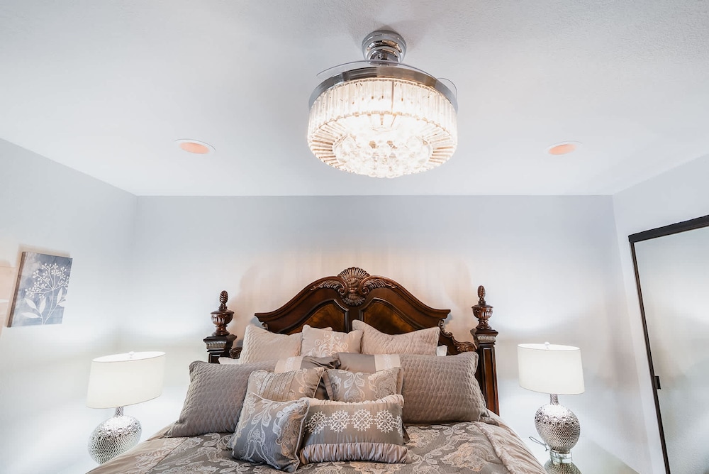 Luxury Oceanfront Condo With Private Beach Access