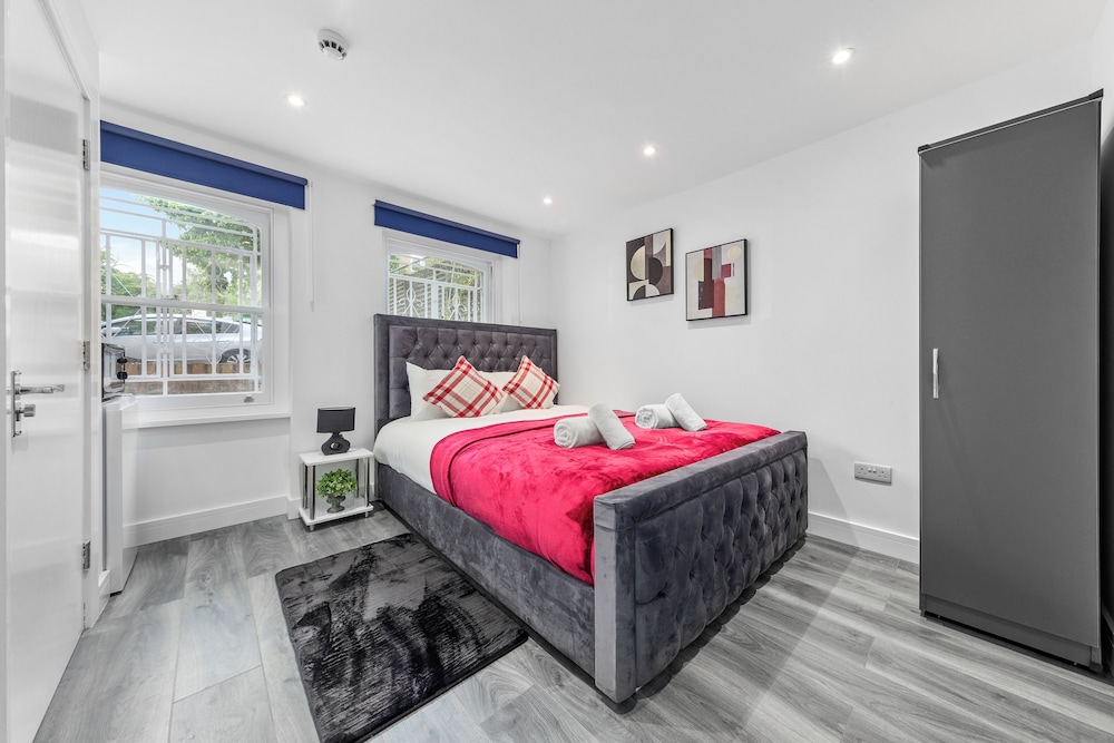 Serviced Ensuite Room Finsbury Park London N19