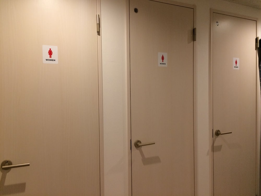 bnb+ Costelun Akiba - Hostel, Caters to Women