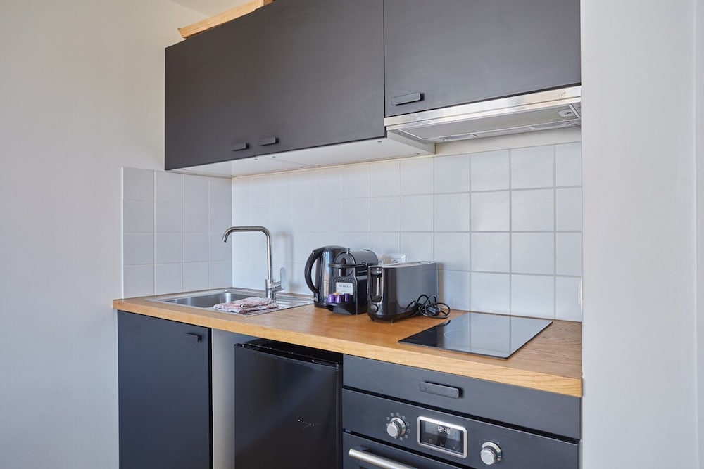 Modern Apartment Boulogne Facing