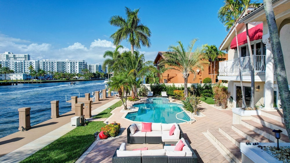 Serenity Villa in Pompano Beach