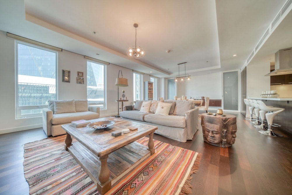 Sleek and Convenient 1BR Apt in Difc