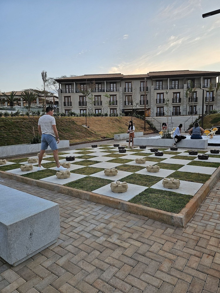 PYRENÉUS RESIDENCE