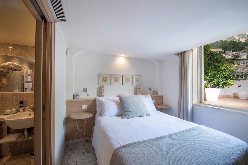 Villa In Positano With Luxury Spa & Amazing View