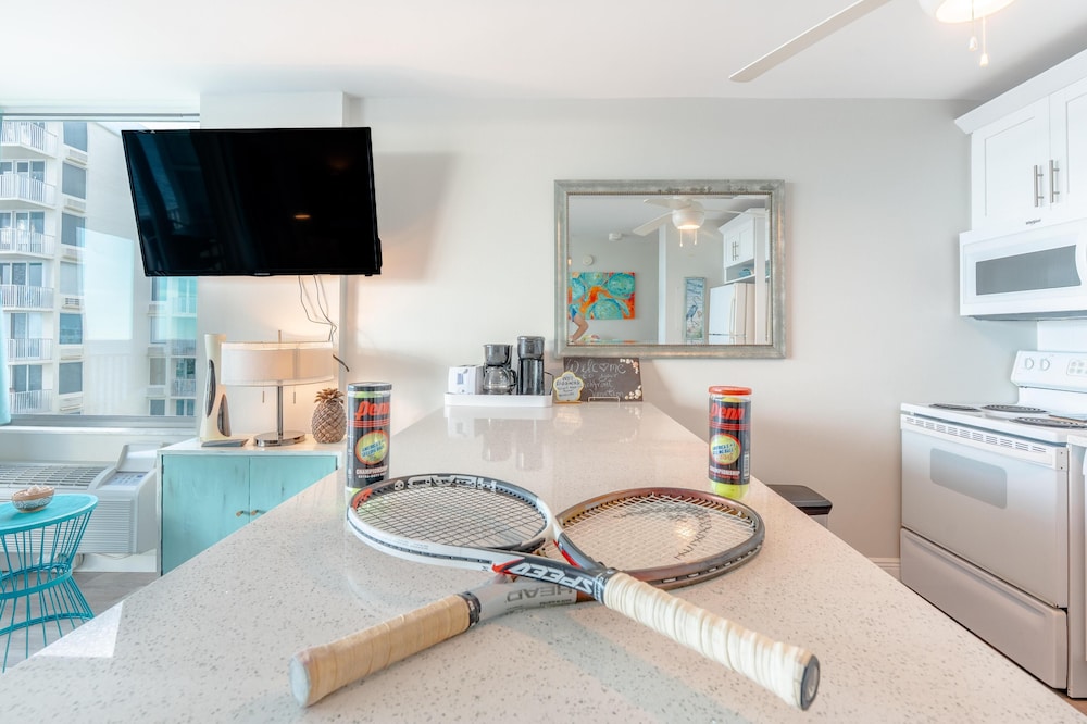 Estero Beach & Tennis 807-c