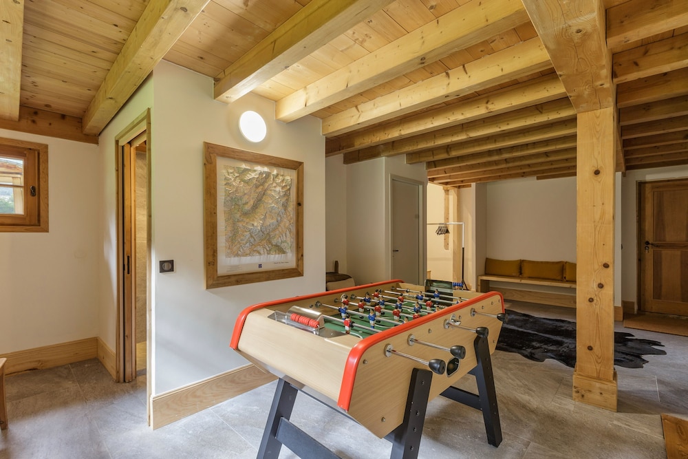 Magnificent Chalet Valhalla 5 Central Chamonix