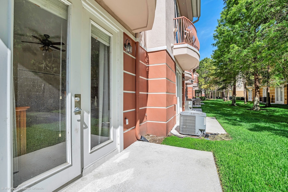 Exquisite and Airy 3BD Town Home in Vista Cay With CDC Cleaning Standards #3vc075