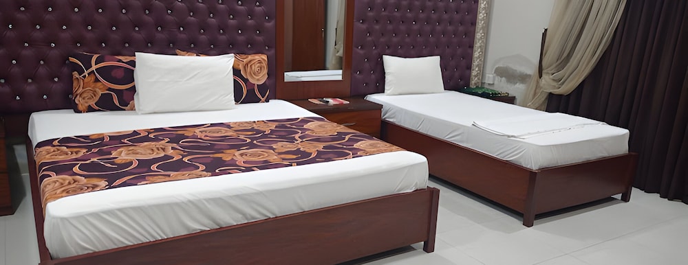Lavish Inn Guest House