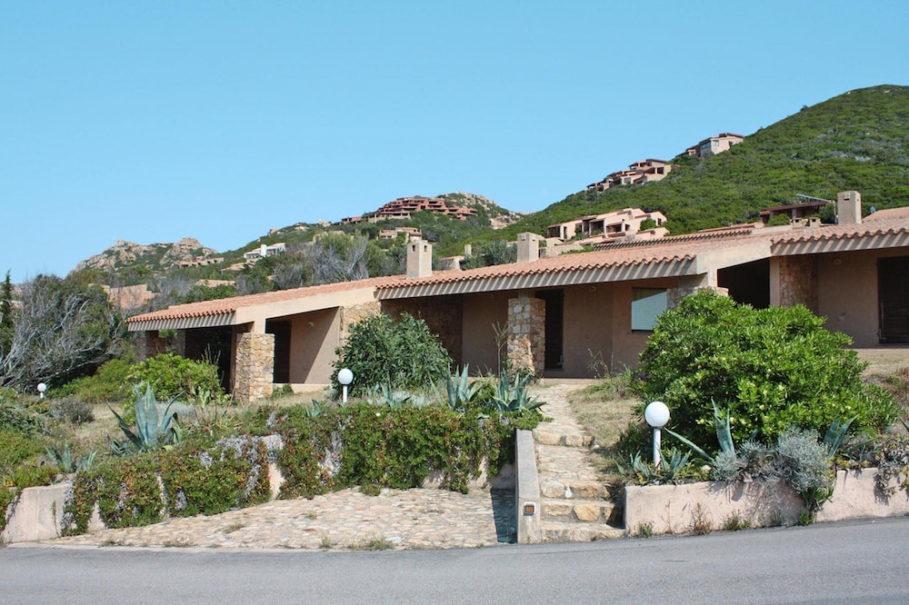 Holiday Home in Sardinia Near Red Cliffs photo 4