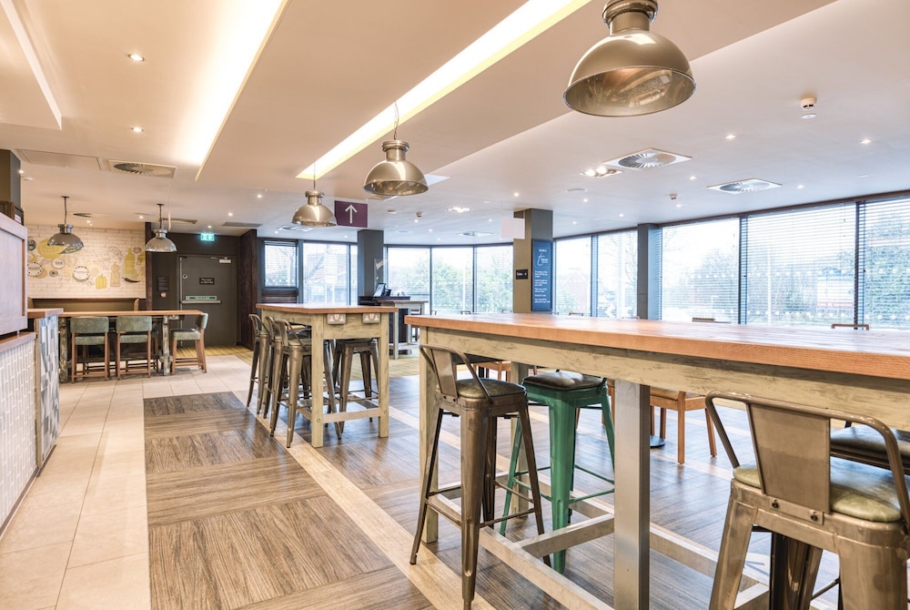 Premier Inn Wokingham Town Centre, photo 11