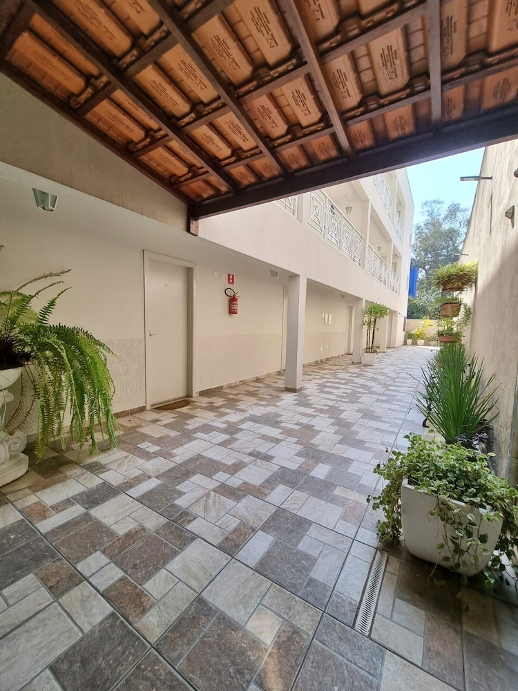 Casa Jardim Studios