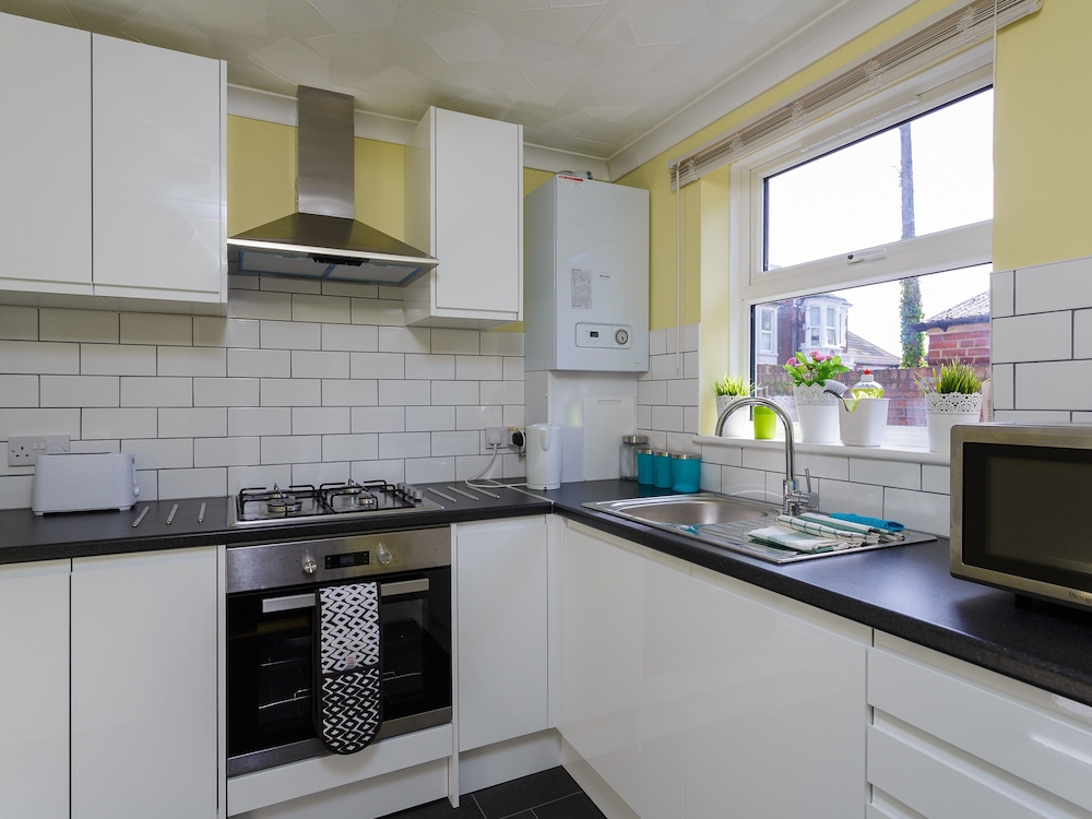 Lowcay Apartments