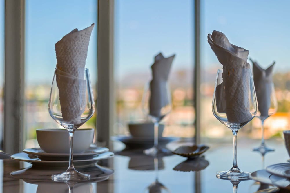Luxury 2BR Hollywood Sign View by Oneluxstay