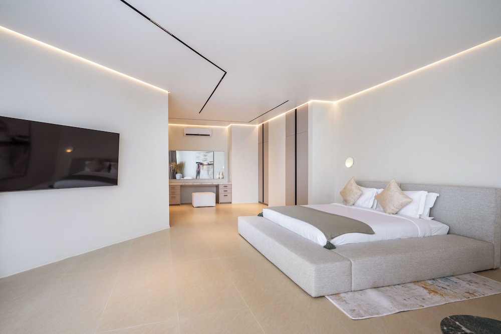 Hidden City Ubud - Modern Villas & Townhouses with Private Pools, Nature Views and Wellness Access