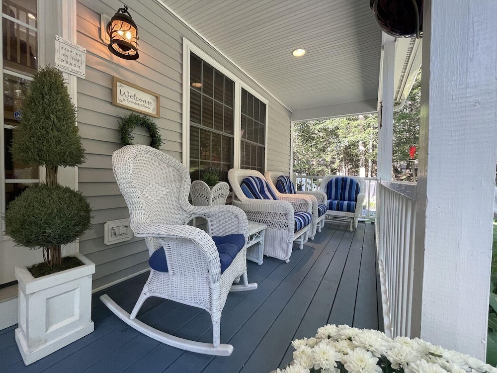 Harbor Hideaway