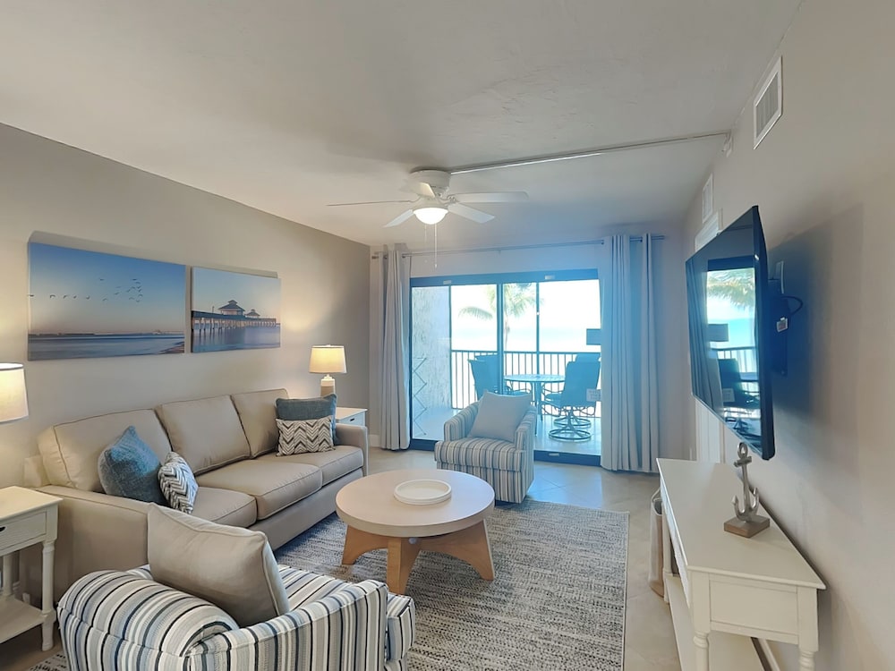 Seaside 3 by Distinctive Beach Rentals