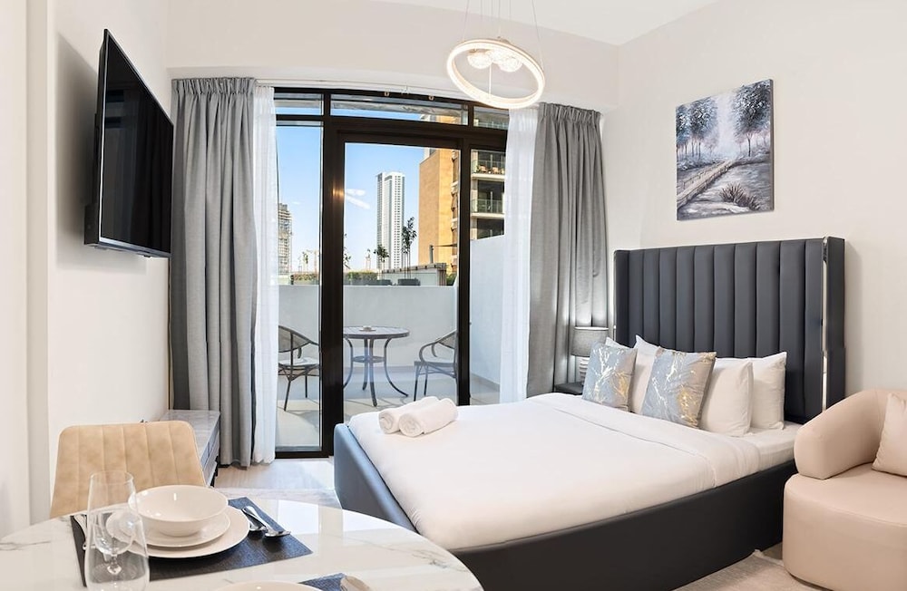 Azizi Riviera Studio with Chic Furnishing