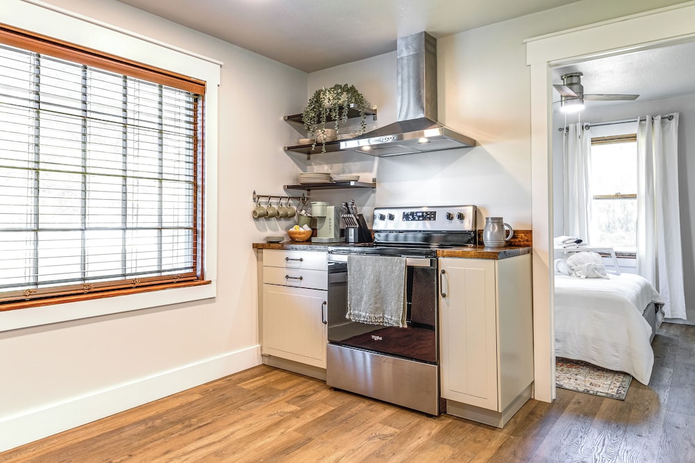 Pet-friendly Indiana Home w/ Porch, Near Downtown! - Property Image 23