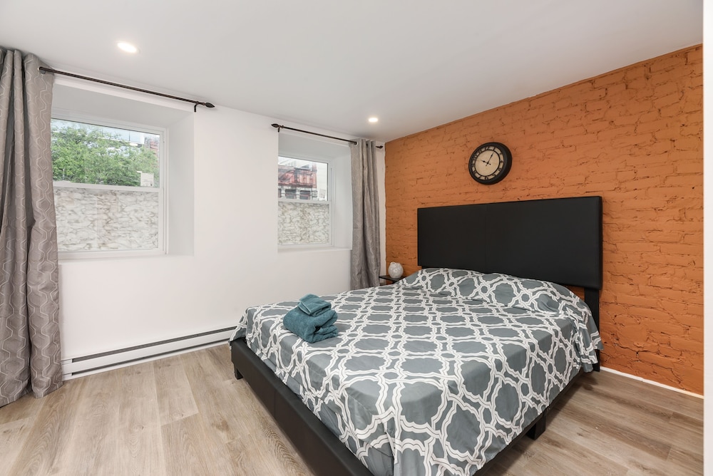 3 Bedroom Loft in Downtown Free parking - Image 1