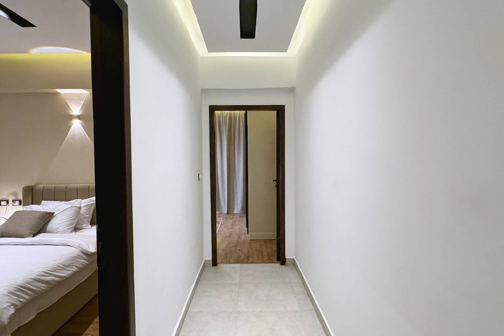 The Built-up 2 BDR Condo 15 min to CAI Airpt