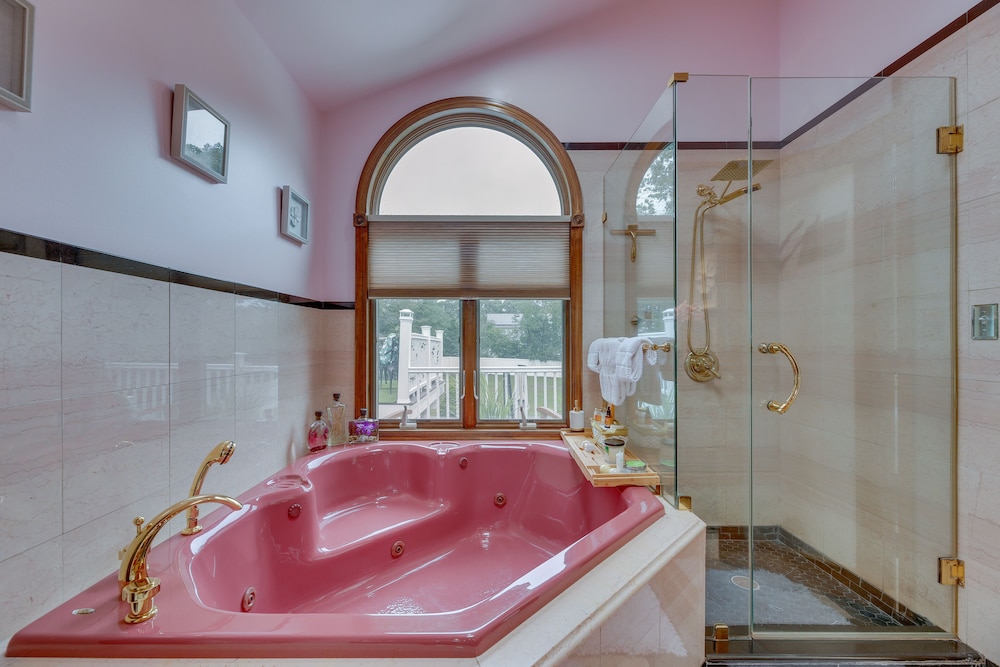 'dreams of Paradise' Luxury Home w/ Pool! - Property Image 56