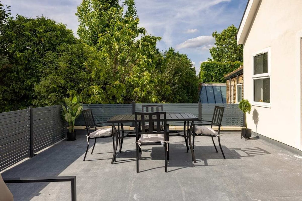The Battersea Flat - Exquisite 2bdr Flat With Terrace
