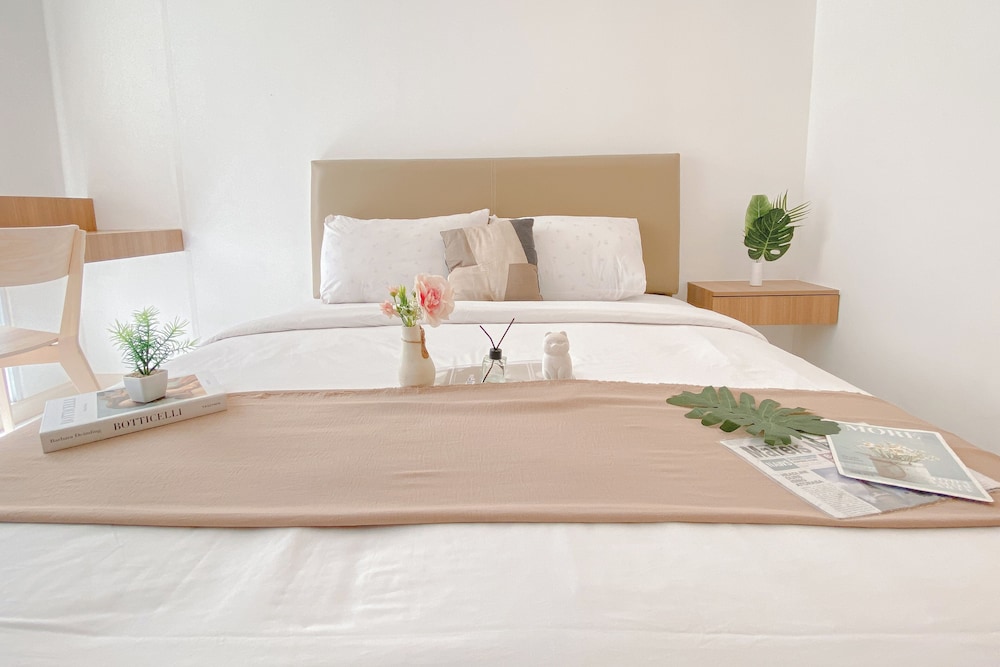 Best Studio Room At Tokyo Riverside Pik 2 Apartment