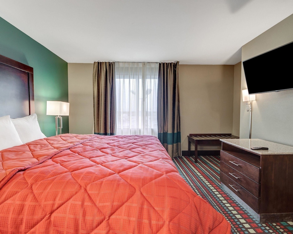 Hobbs Vacations - MainStay Suites - Property Image 18