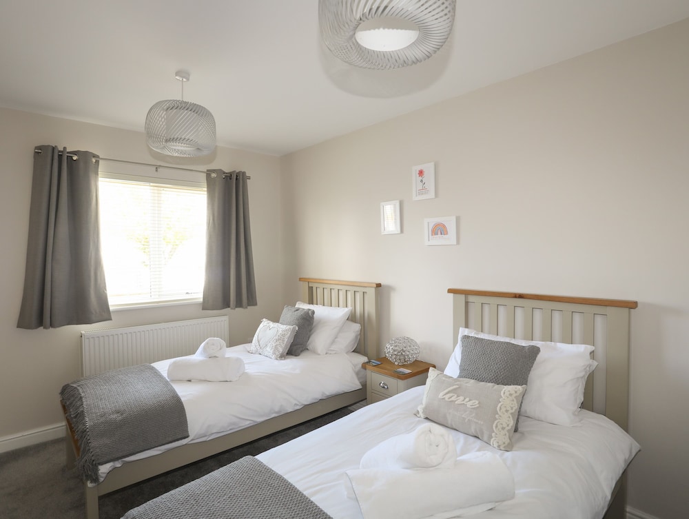 4 Pen Llanw Tides Reach