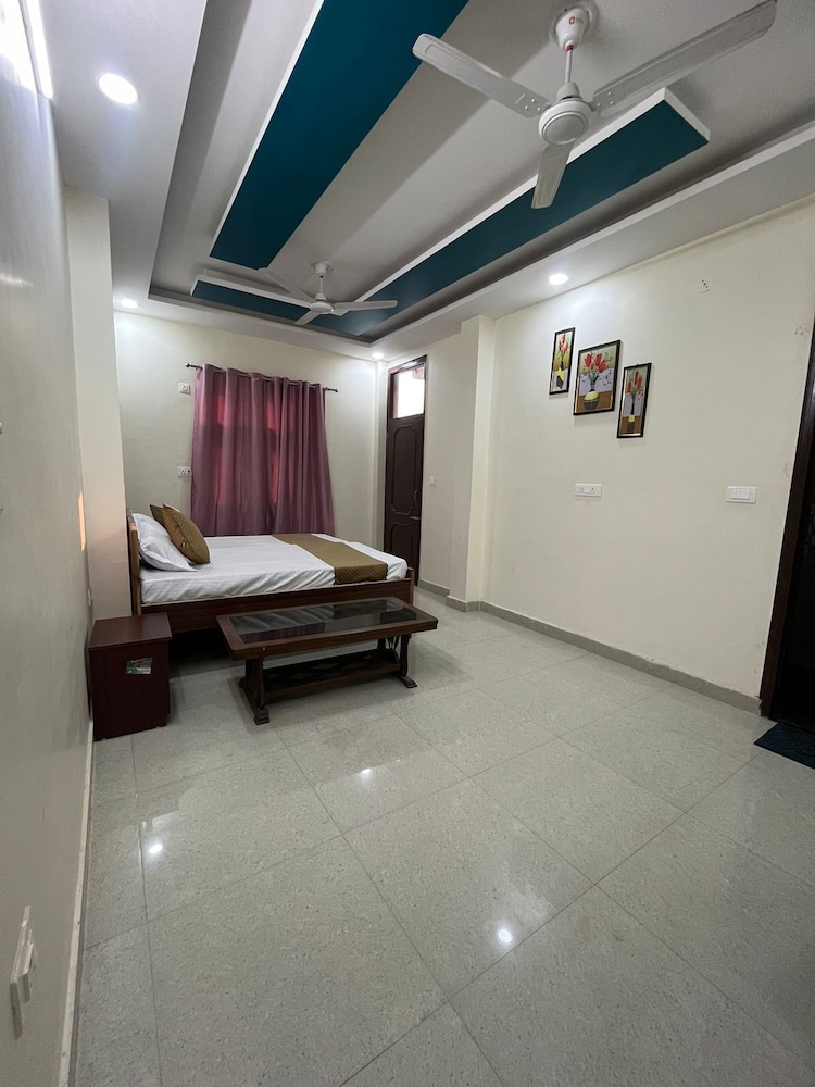 Hotel Silver Inn