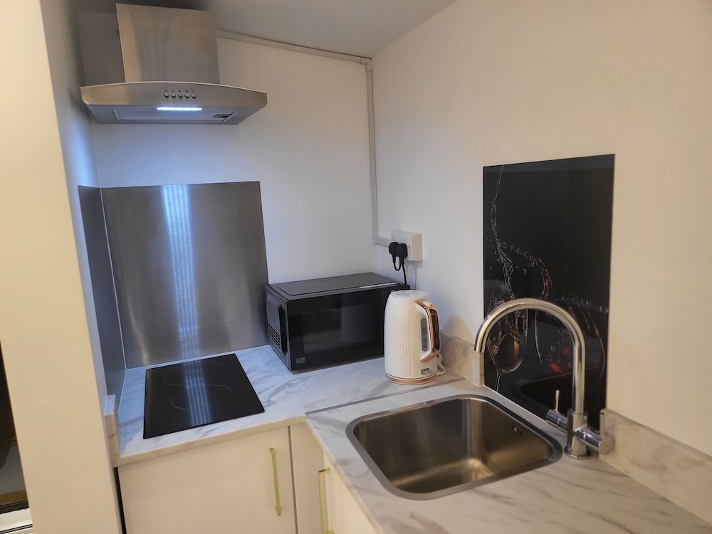 Stunning Well Decorated 1bed Apartment in Dartford view 4