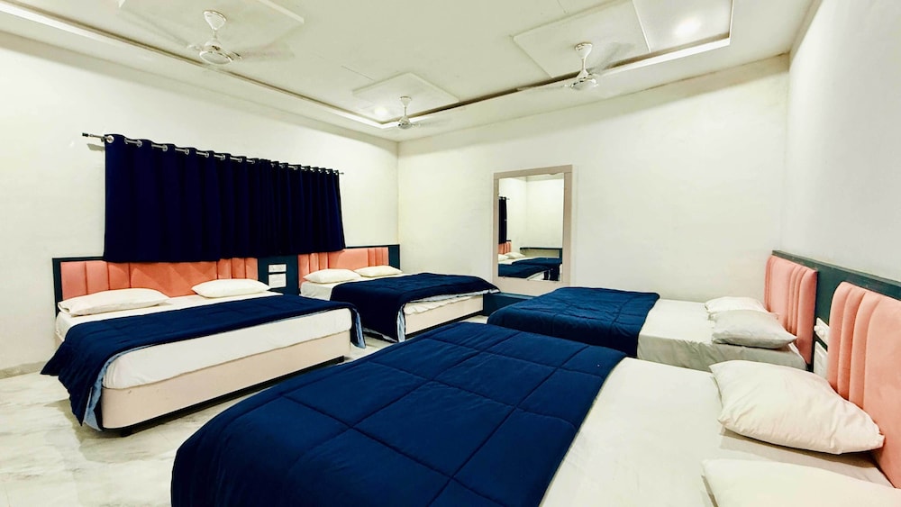 Hotel Raj Inn