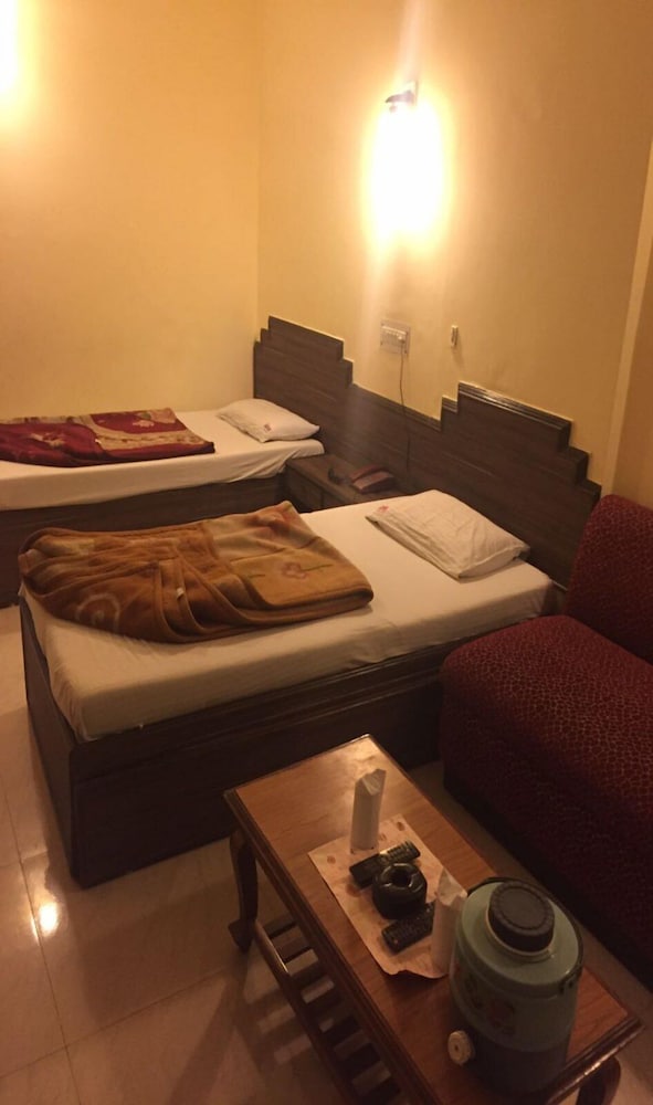 ADB Rooms Hotel India International Dx