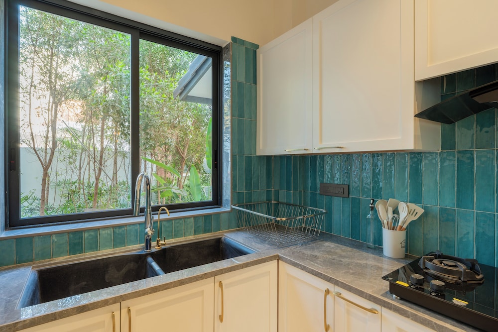 ELIVAAS Laguna Camellia | Luxe 4 BHK Villa Near Popular Beaches with Private Pool