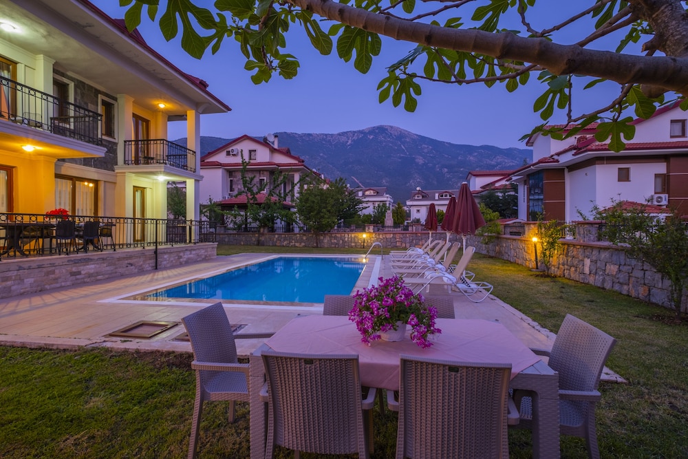 Infinity Opal Villa