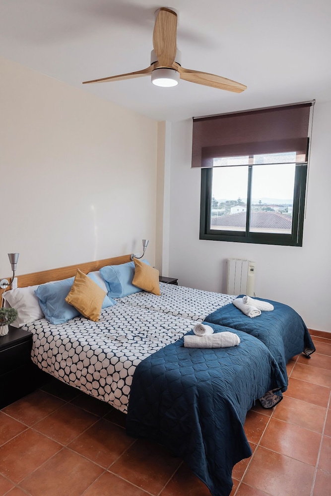 Apartamentos LA PARRETA PRIMERA LÍNEA