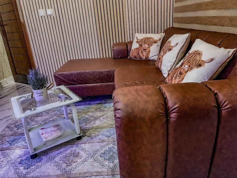 Charming Kinshasa Apartment in Gombe - Entire House for Rent