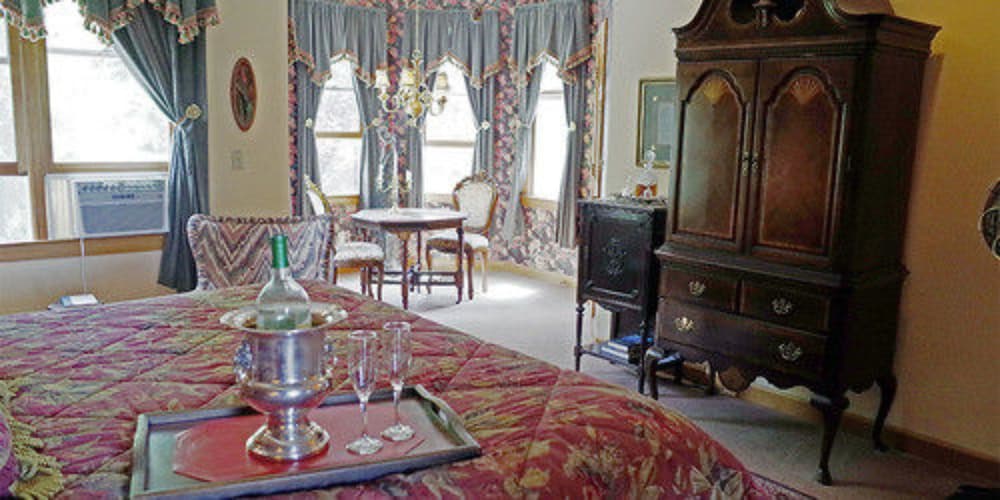 Innisfree Boutique Inn By-The-Lake