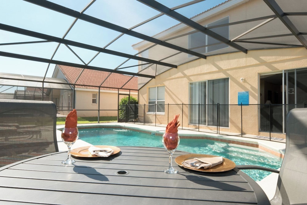 Sol142ca Spectacular 6 Bed, Solana Commuity Villa 6 Bedroom Home