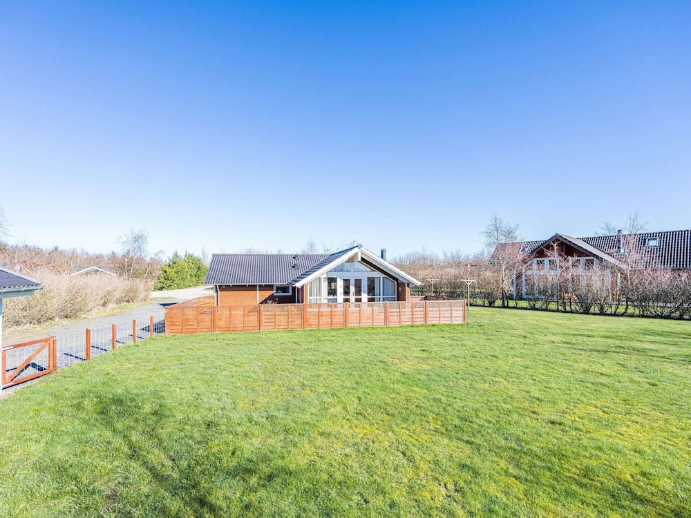 6 Person Holiday Home in Hemmet