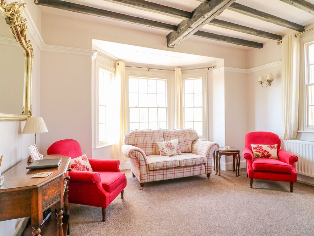 South Lodge - Longford Hall Farm Holiday Cottages view 3