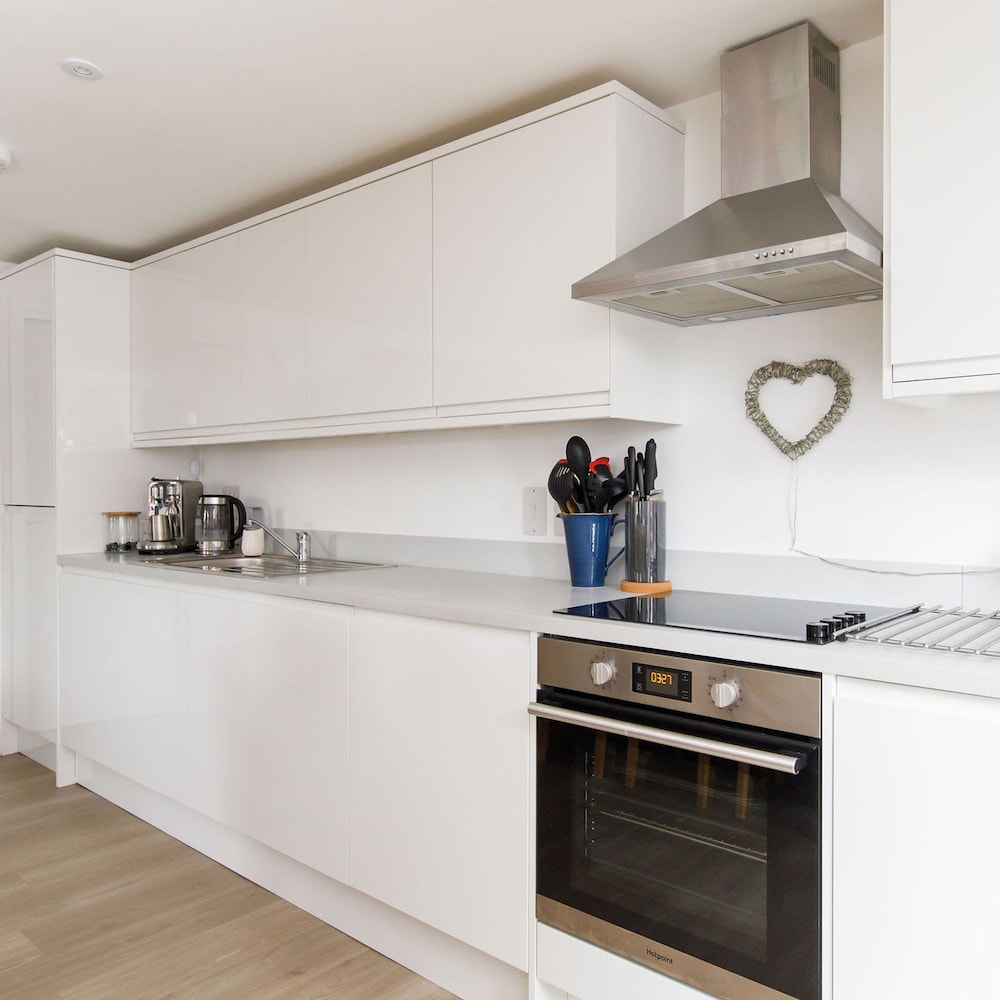 Stylish City Centre Apartment With Sauna view 5