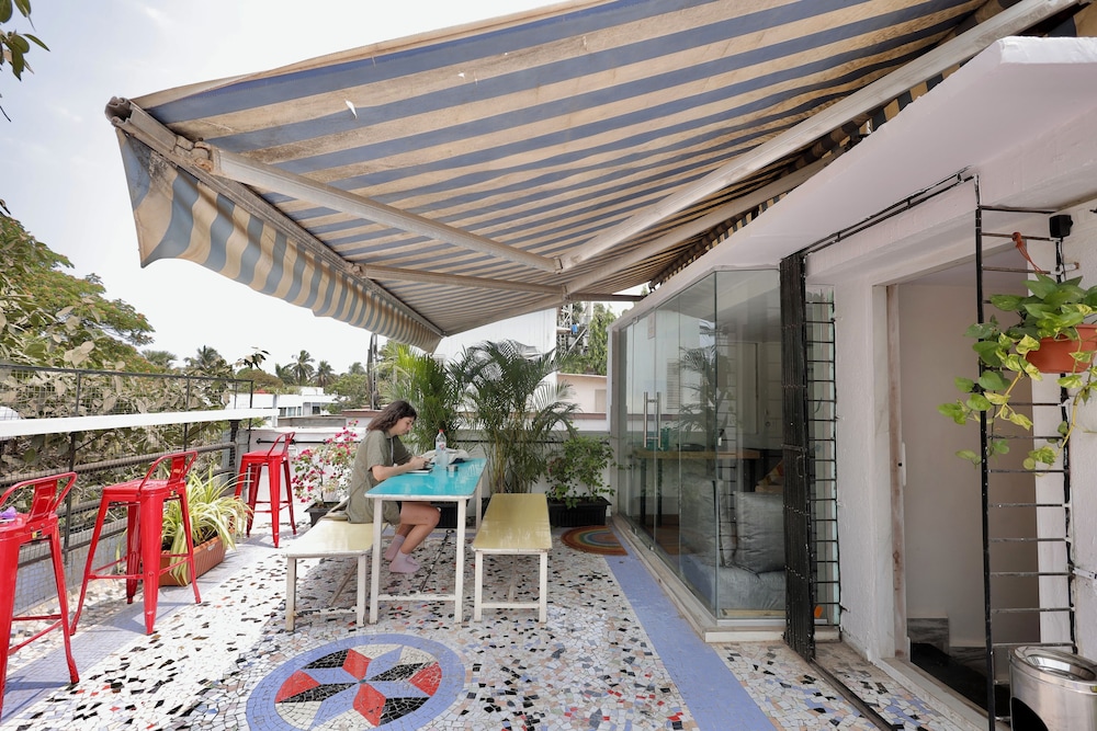Locomo Hostel Mini - 9 mins from airport