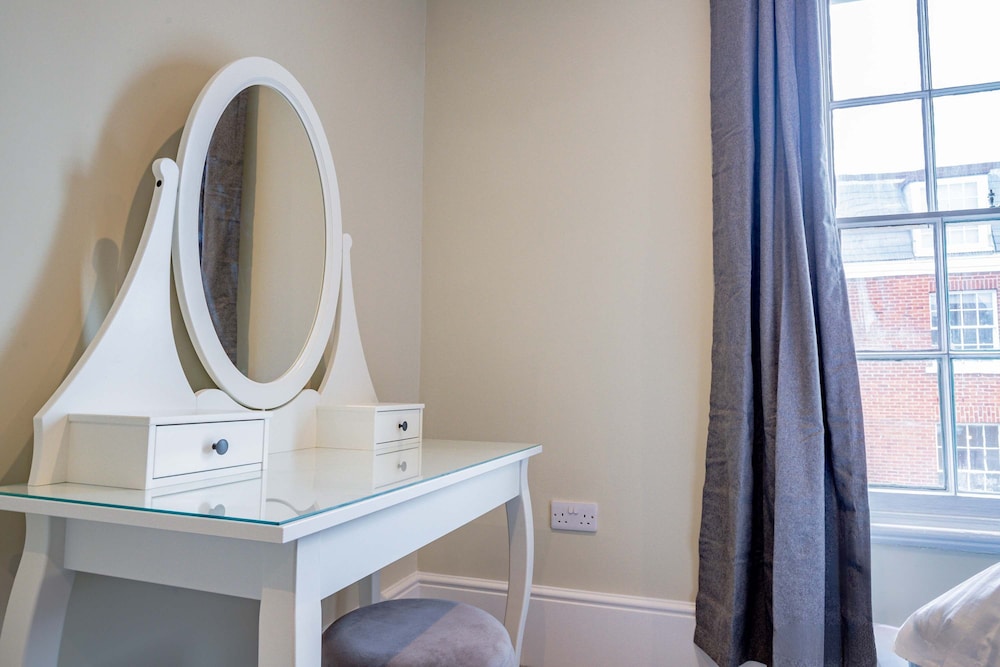 Host Stay Shaw Street Suite